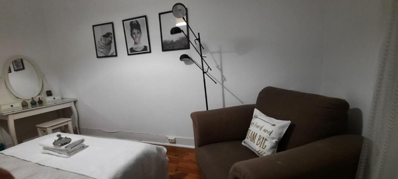 Sunny Terrace Apt, Close To Downtown! 2 Bedroom Flat Lisboa Eksteriør bilde