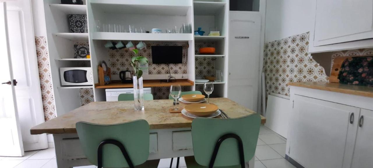 Sunny Terrace Apt, Close To Downtown! 2 Bedroom Flat Lisboa Eksteriør bilde
