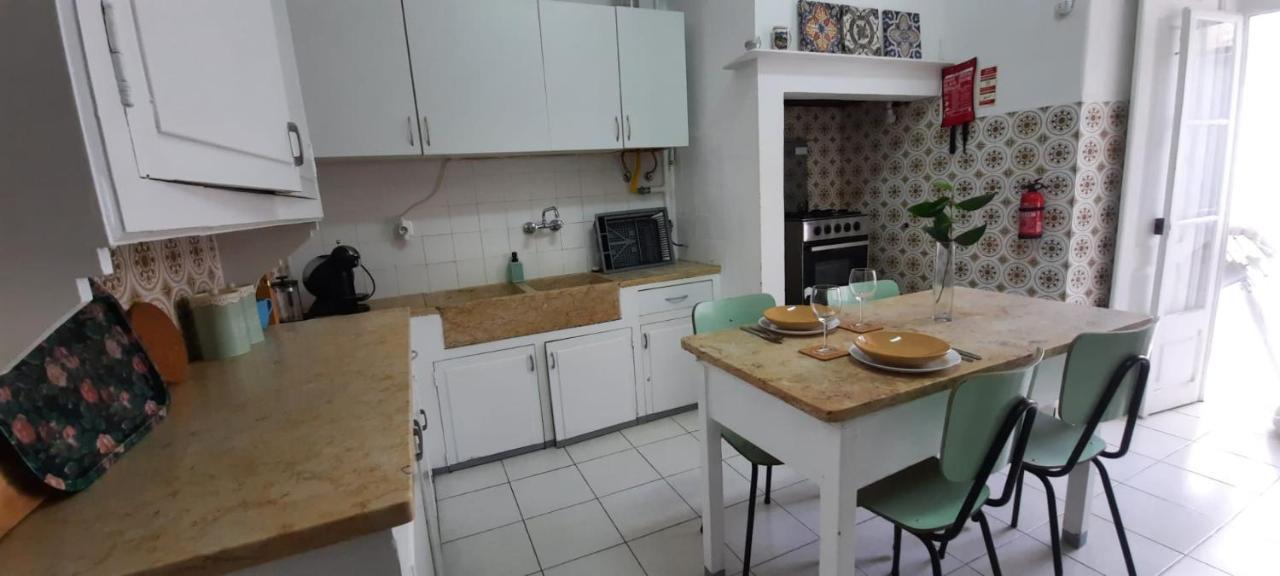 Sunny Terrace Apt, Close To Downtown! 2 Bedroom Flat Lisboa Eksteriør bilde